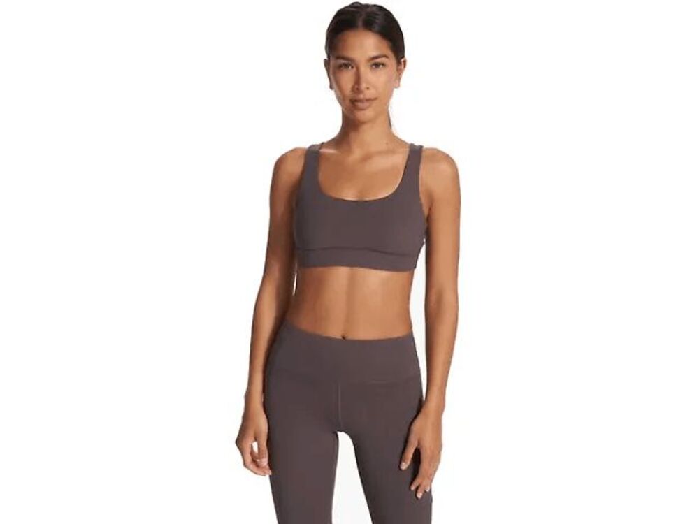 Vuori Stride Sports Bra Plum Size Medium High Impact Cross Back Athletic Yoga